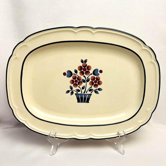 Hearthside Vintage Serving Platter Brambleberry Cumberland 1970s Floral 12" - Picture 1 of 9